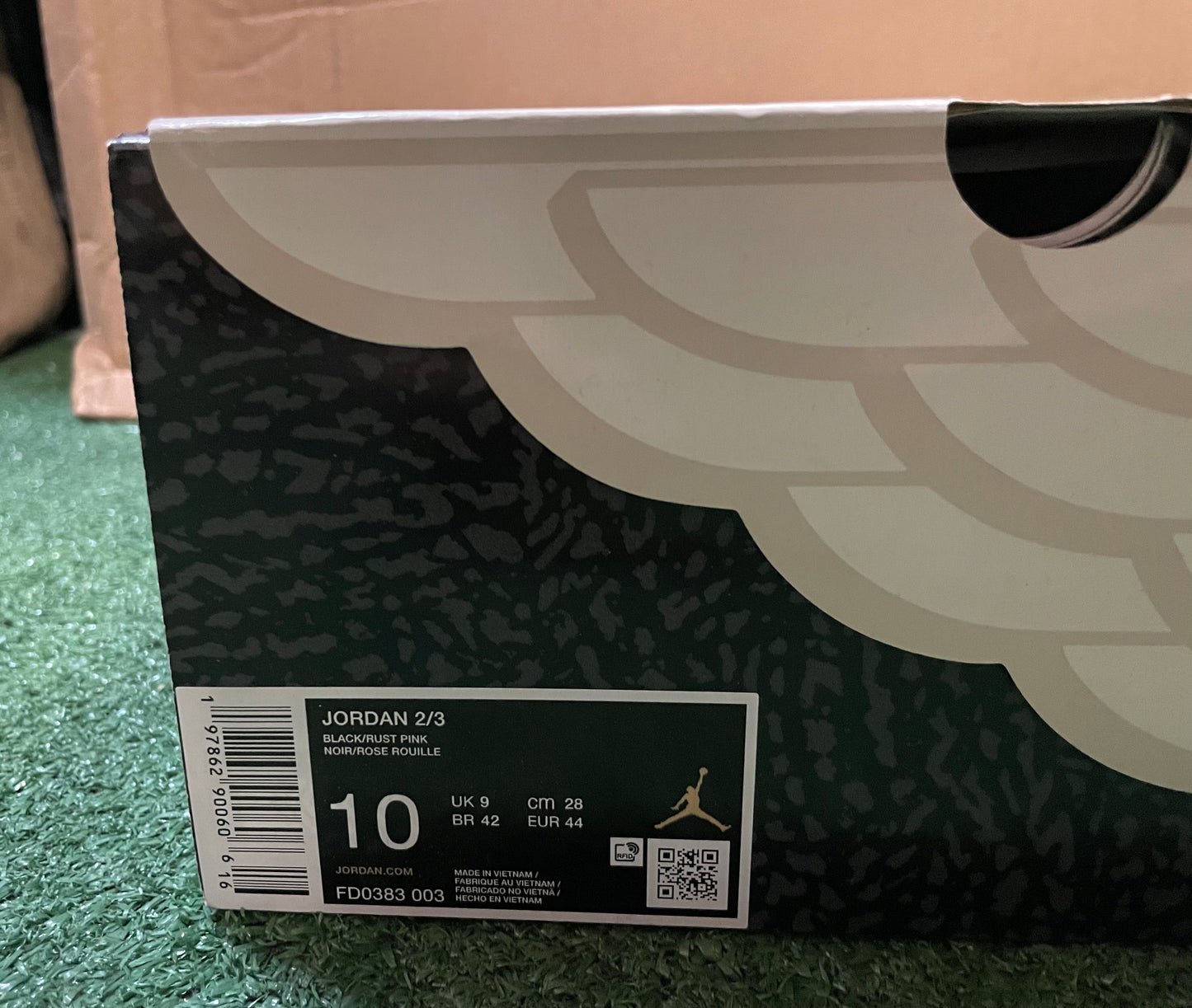 Jordan 2/3 black rust pink