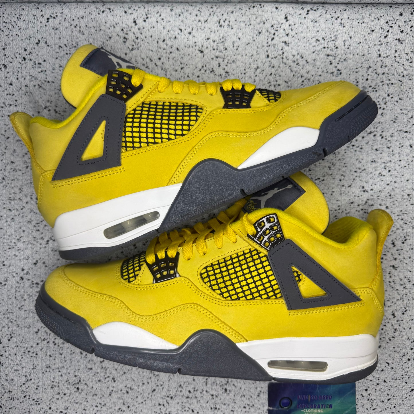 Jordan 4 Lightning 10.5 Men “Preowned”