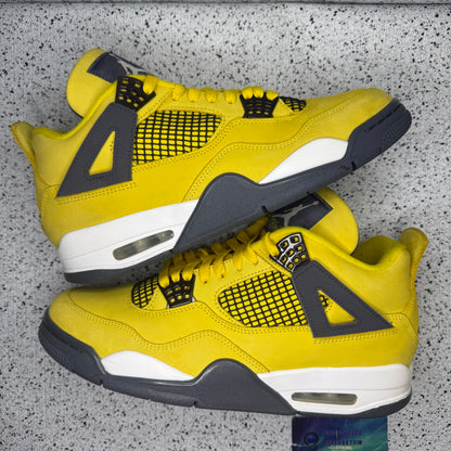Jordan 4 Lightning 10.5 Men “Preowned”
