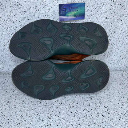 Yeezy 700 V3 Copper Fade 9.5 Men “Preowned”