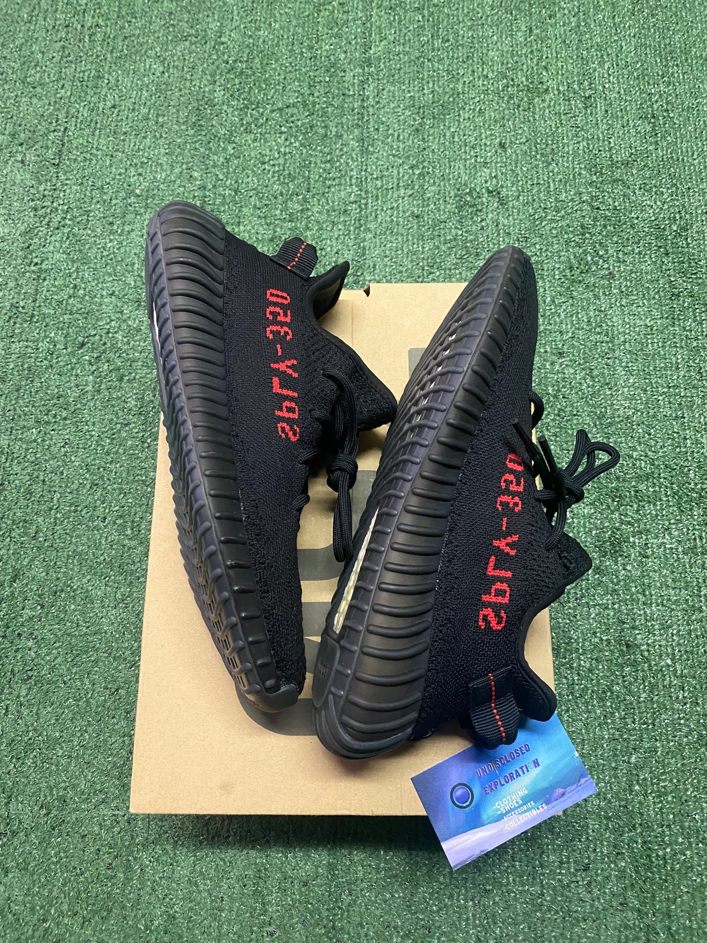 Yeezy Boost 350 V2 Bred size 8men/9.5women