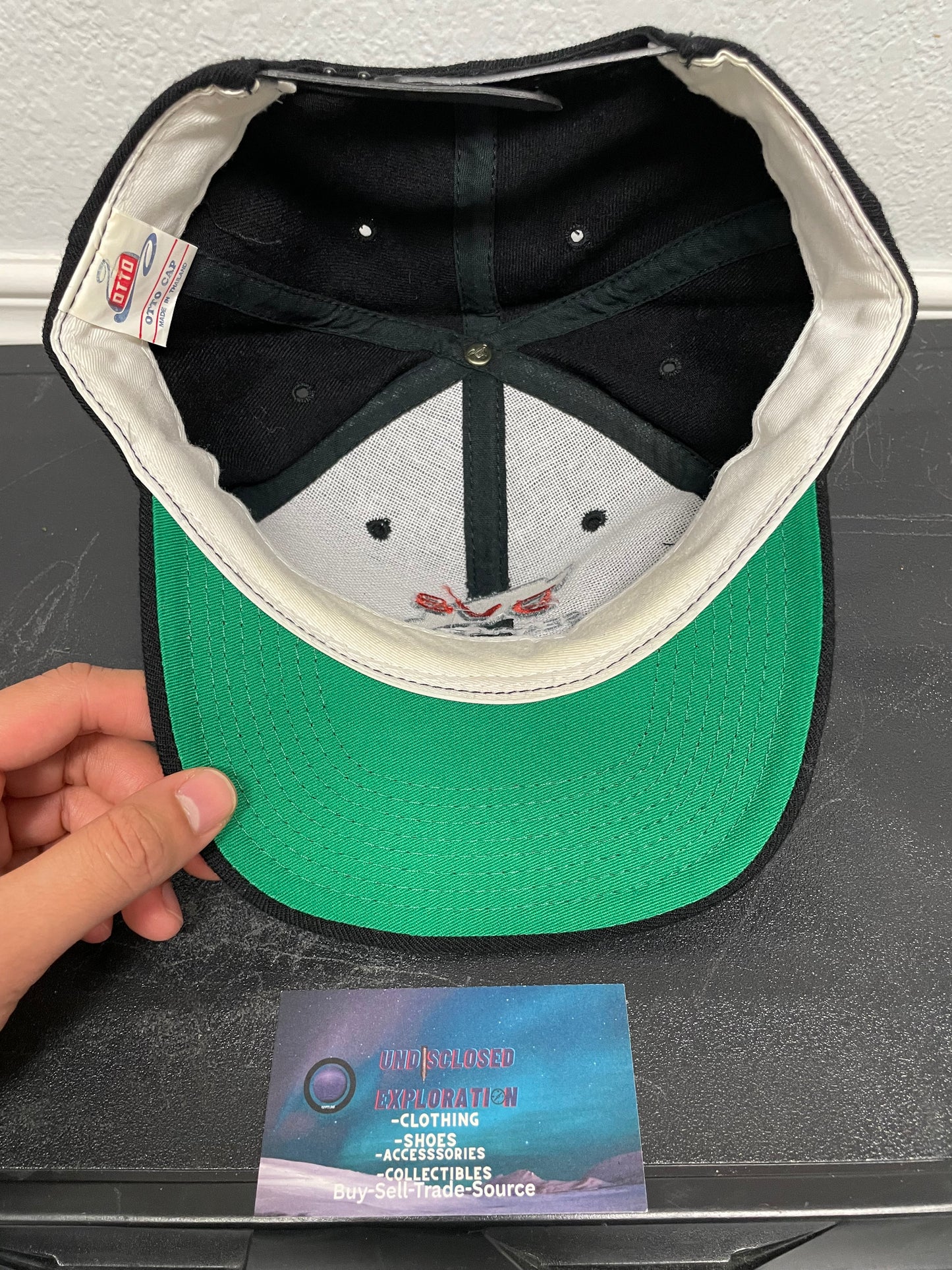 Vintage 1990s Dv8 Seattle hat