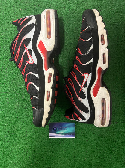 Nike air max plus black white university red size 11men/12.5women