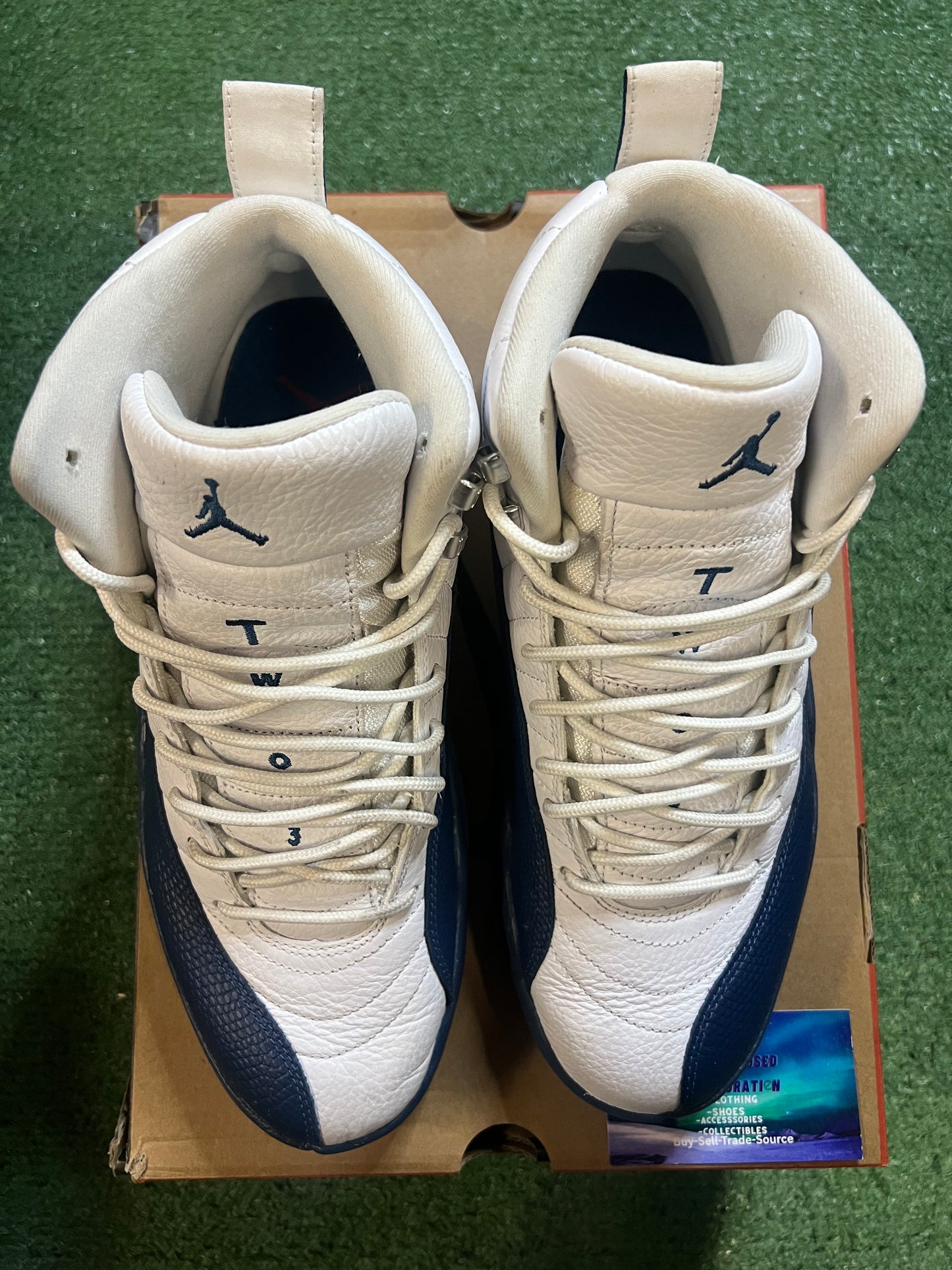Jordan 12 French blue size 10.5men/12women