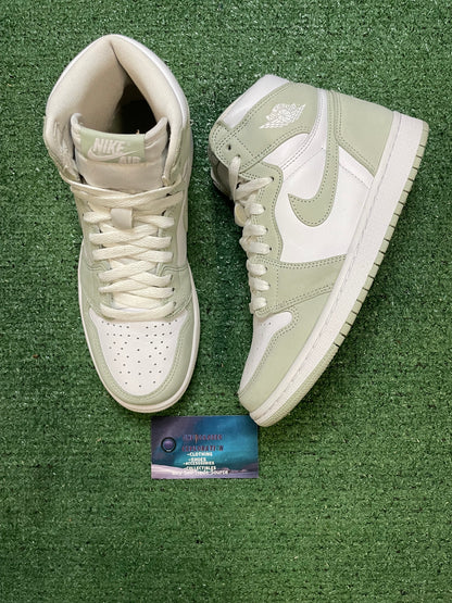 Nike air Jordan 1 high seafoam size 5.5youth/7women
