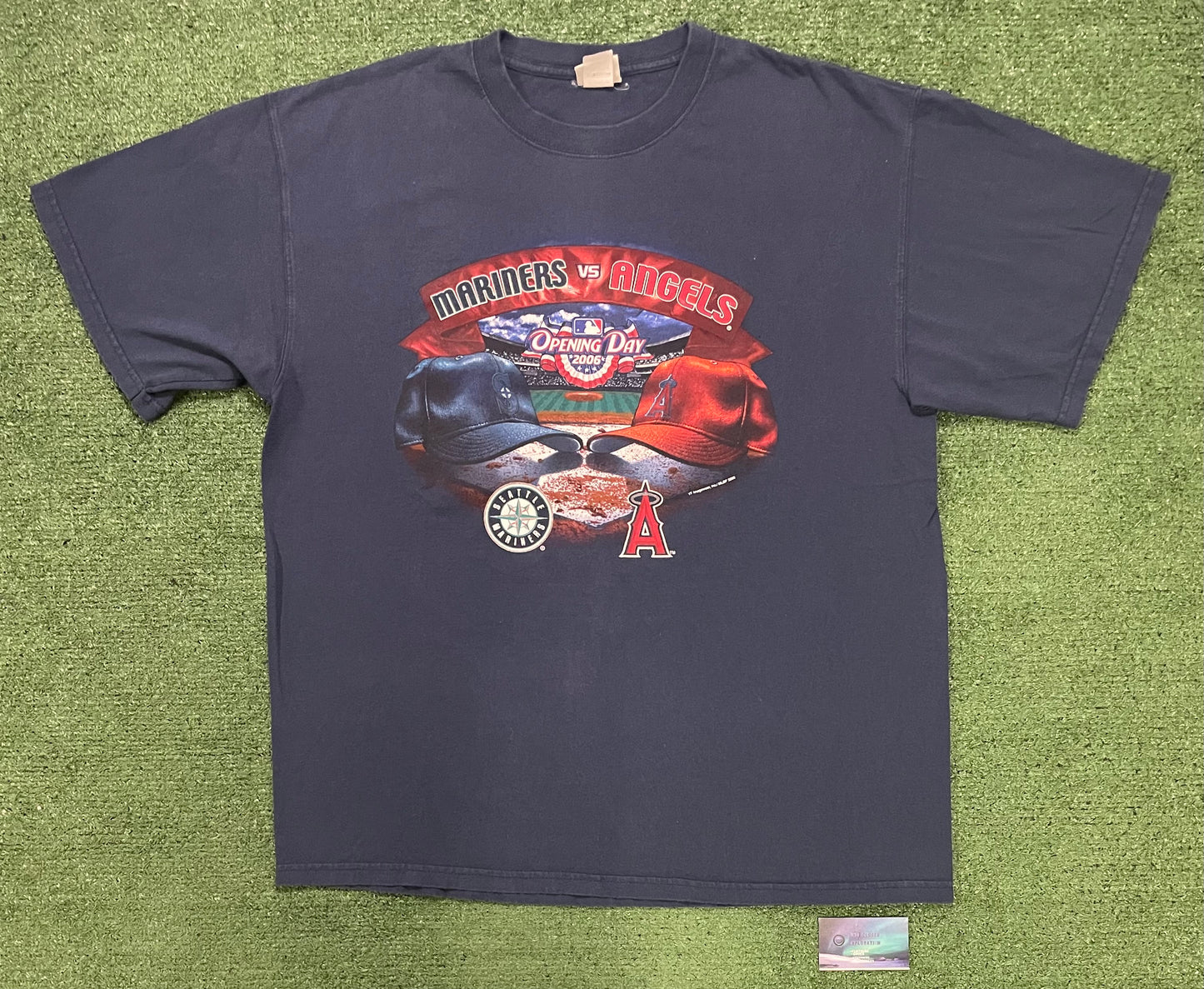 Vintage Seattle 2006 Seattle Mariners vs Los Angeles Angels tee