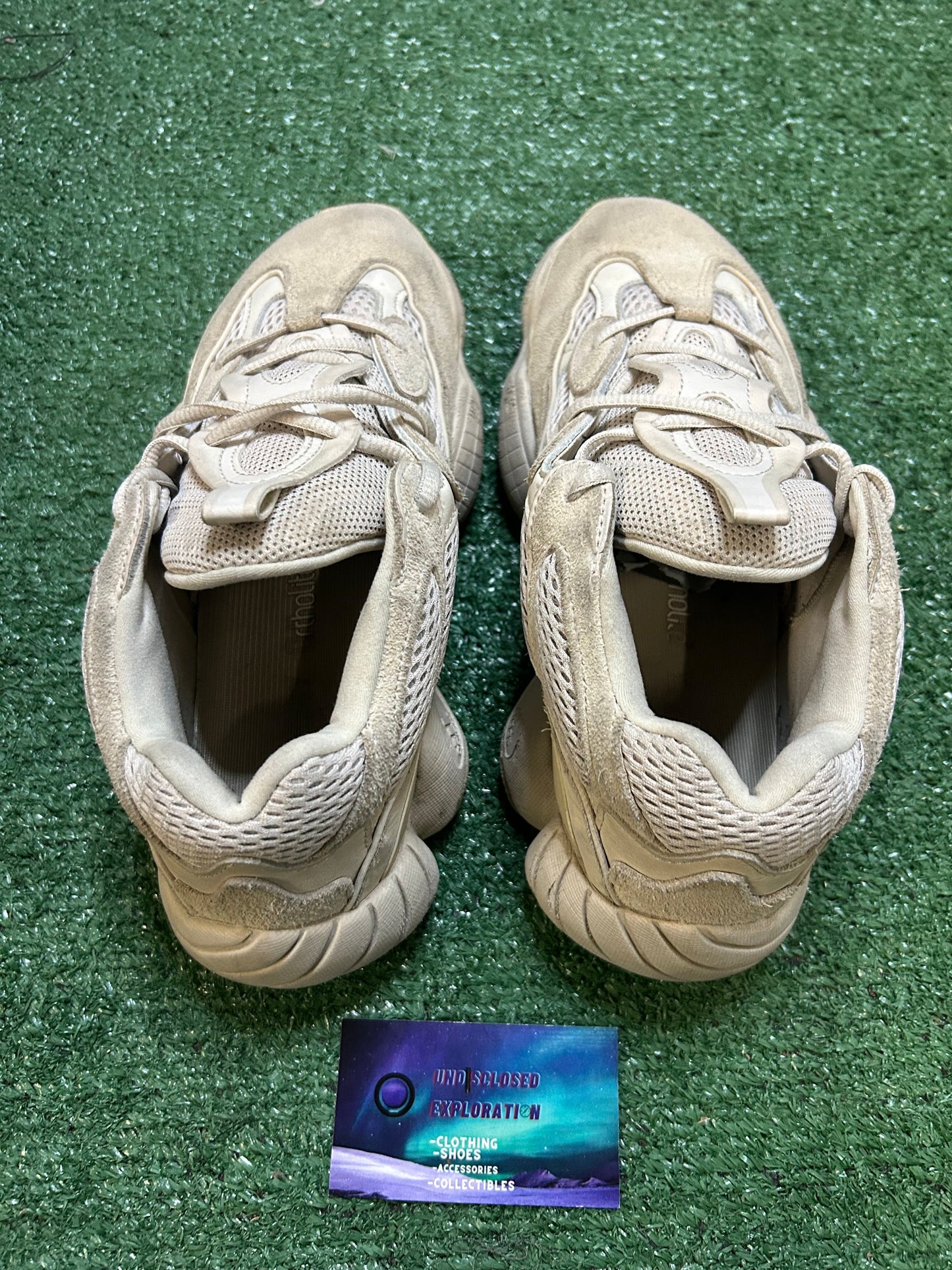 Yeezy 500 blush size 9men/10.5women