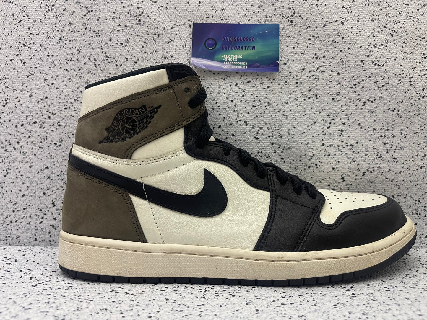Jordan 1 Mocha 10.5 Men/12 Women “Preowned”