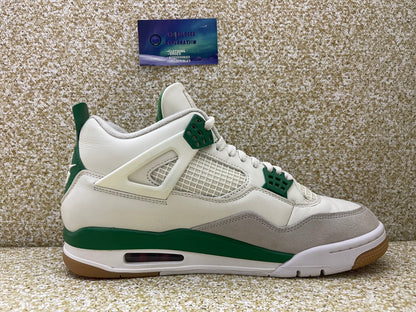 Jordan 4 SB Pine Green 10 Men/11.5 Women “Preowned”