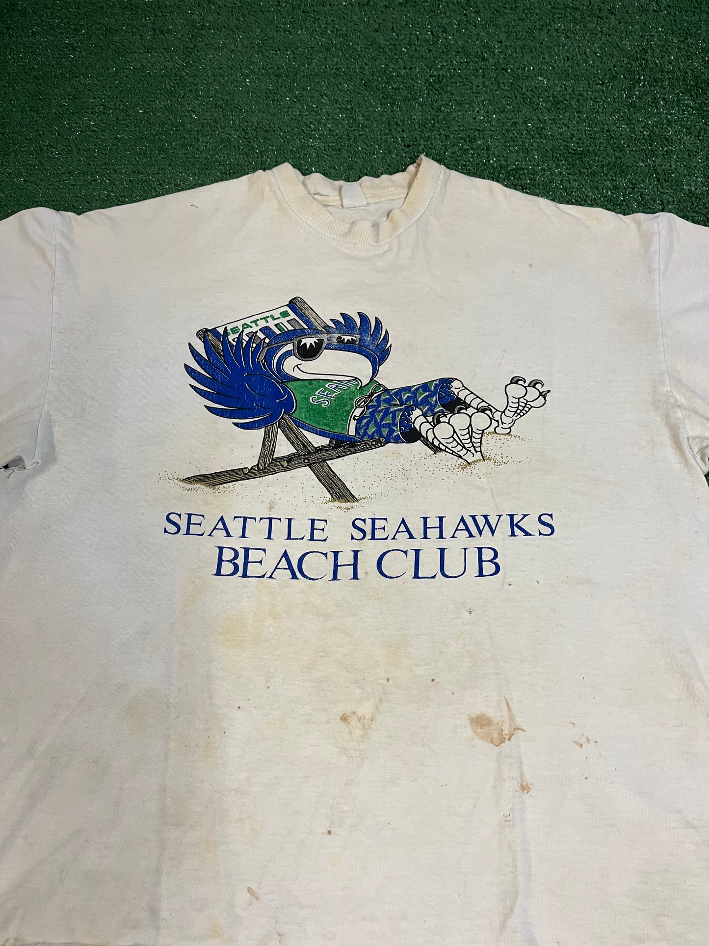 Vintage 1980s Seattle Seahawks beach club tee