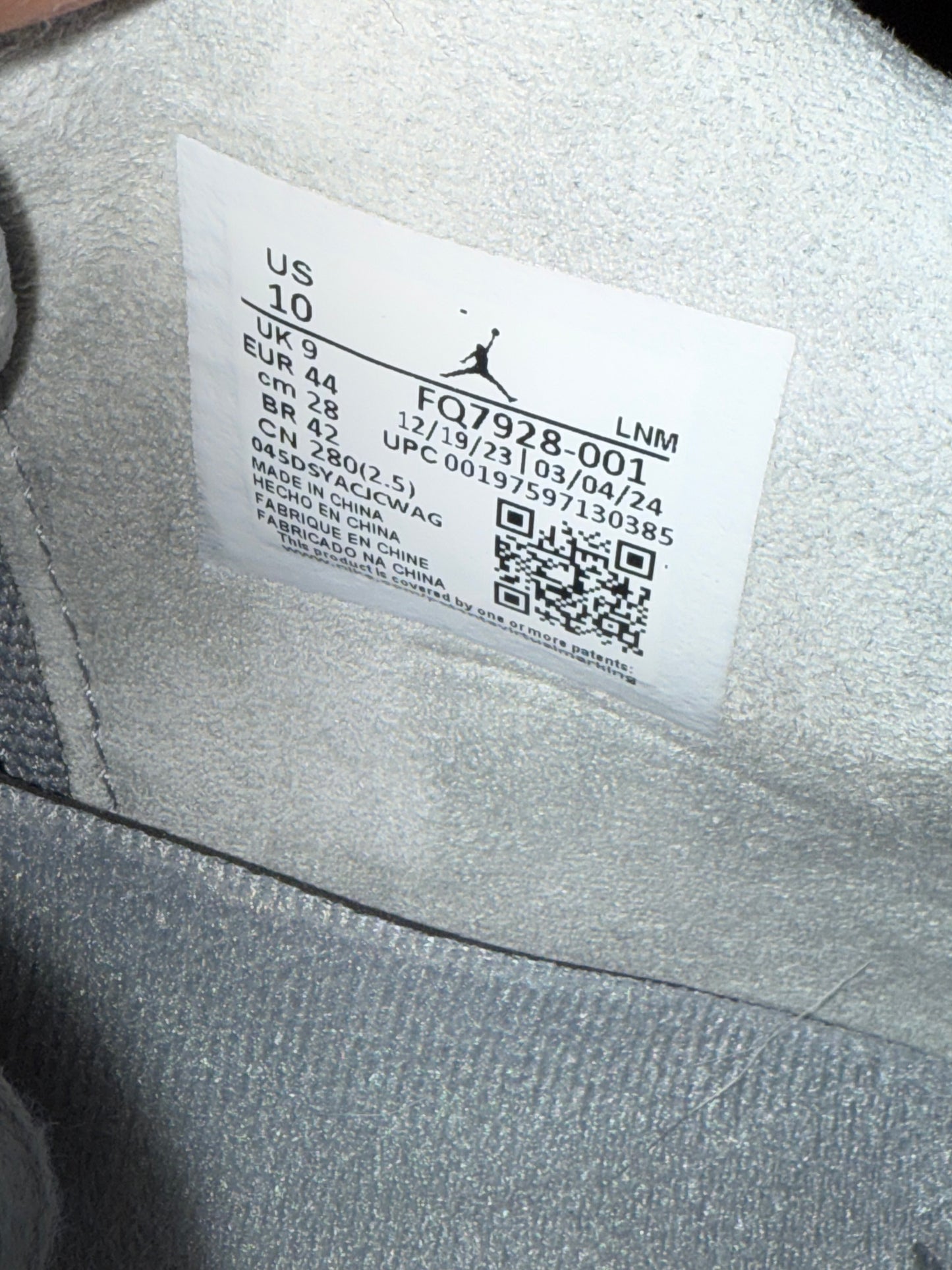 Jordan 4 Wet Cement 10 Men/11.5 Women “Preowned”
