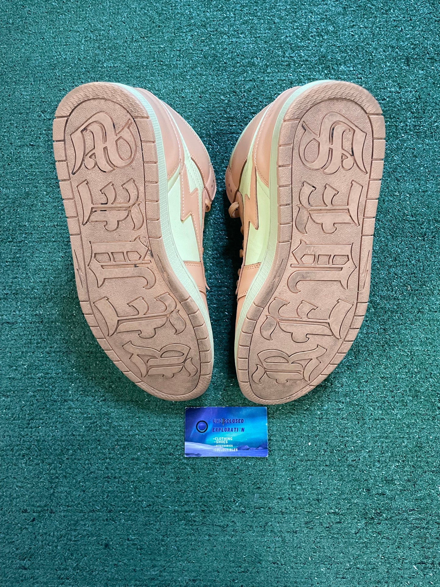 Kool kiy reves peach and cream size 11.5men/13women