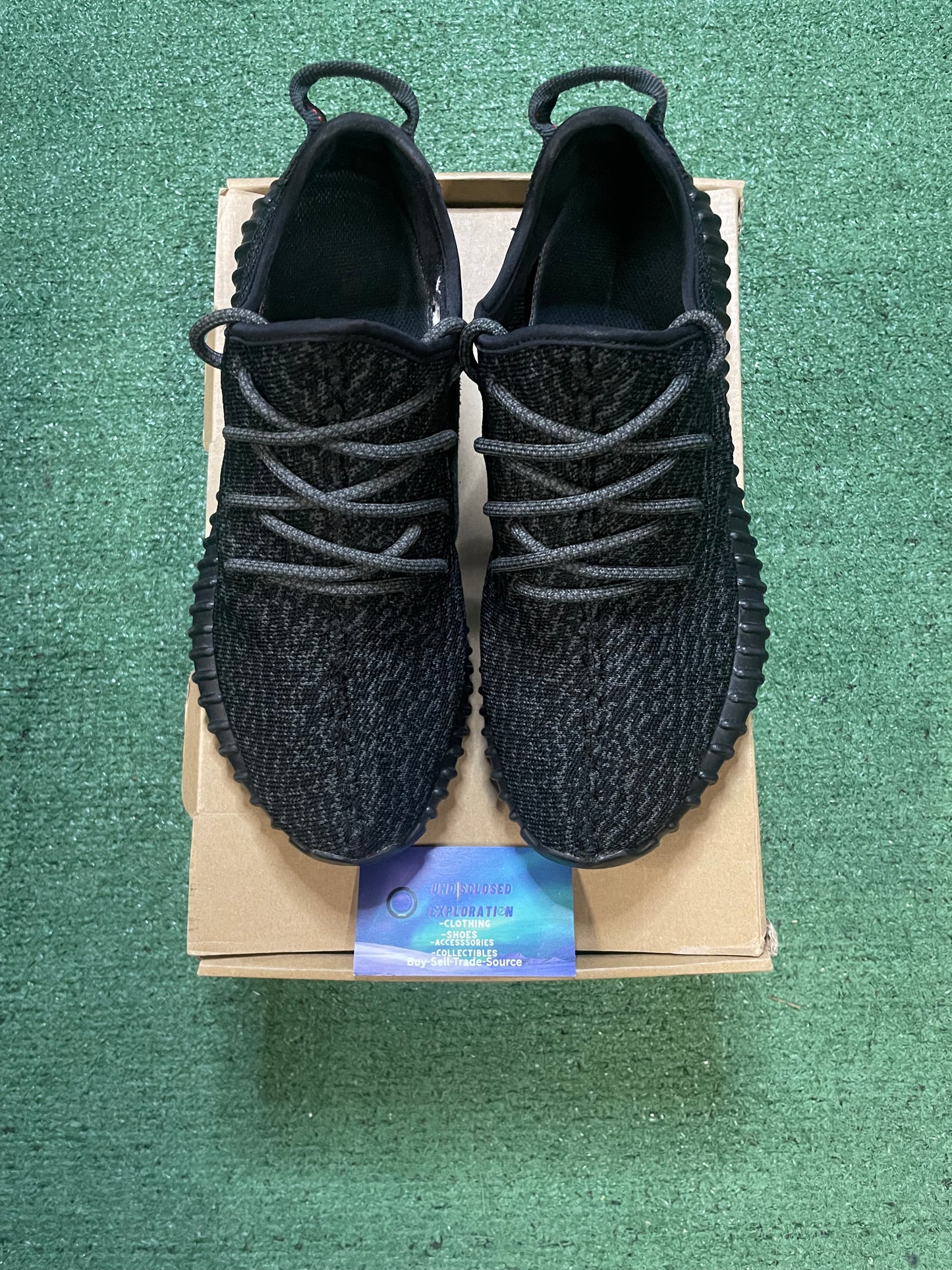 Adidas Yeezy Boost 350 pirate black size 9men/10.5women
