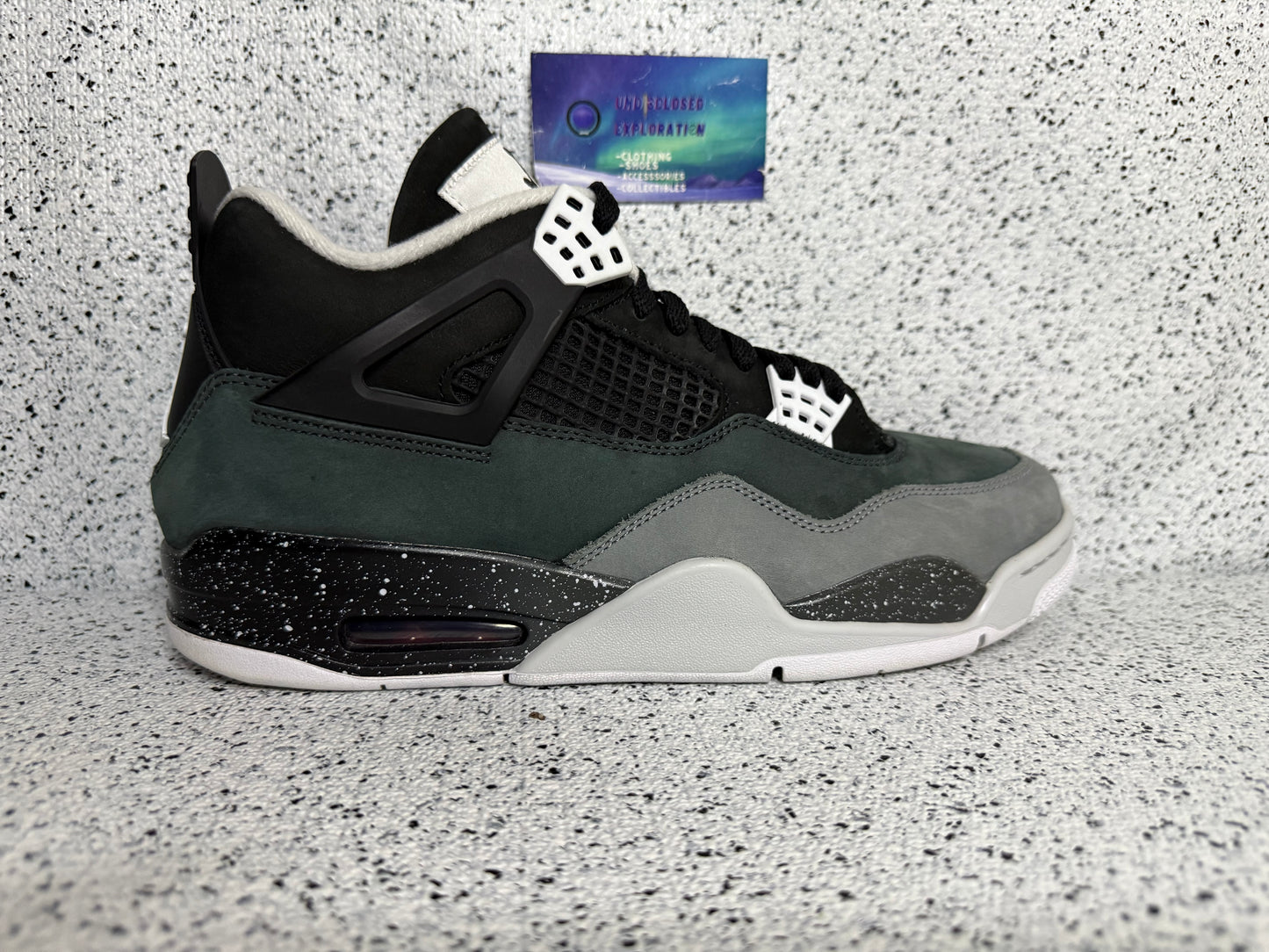 Jordan 4 Fear 11 Men/12.5 Women “Preowned”