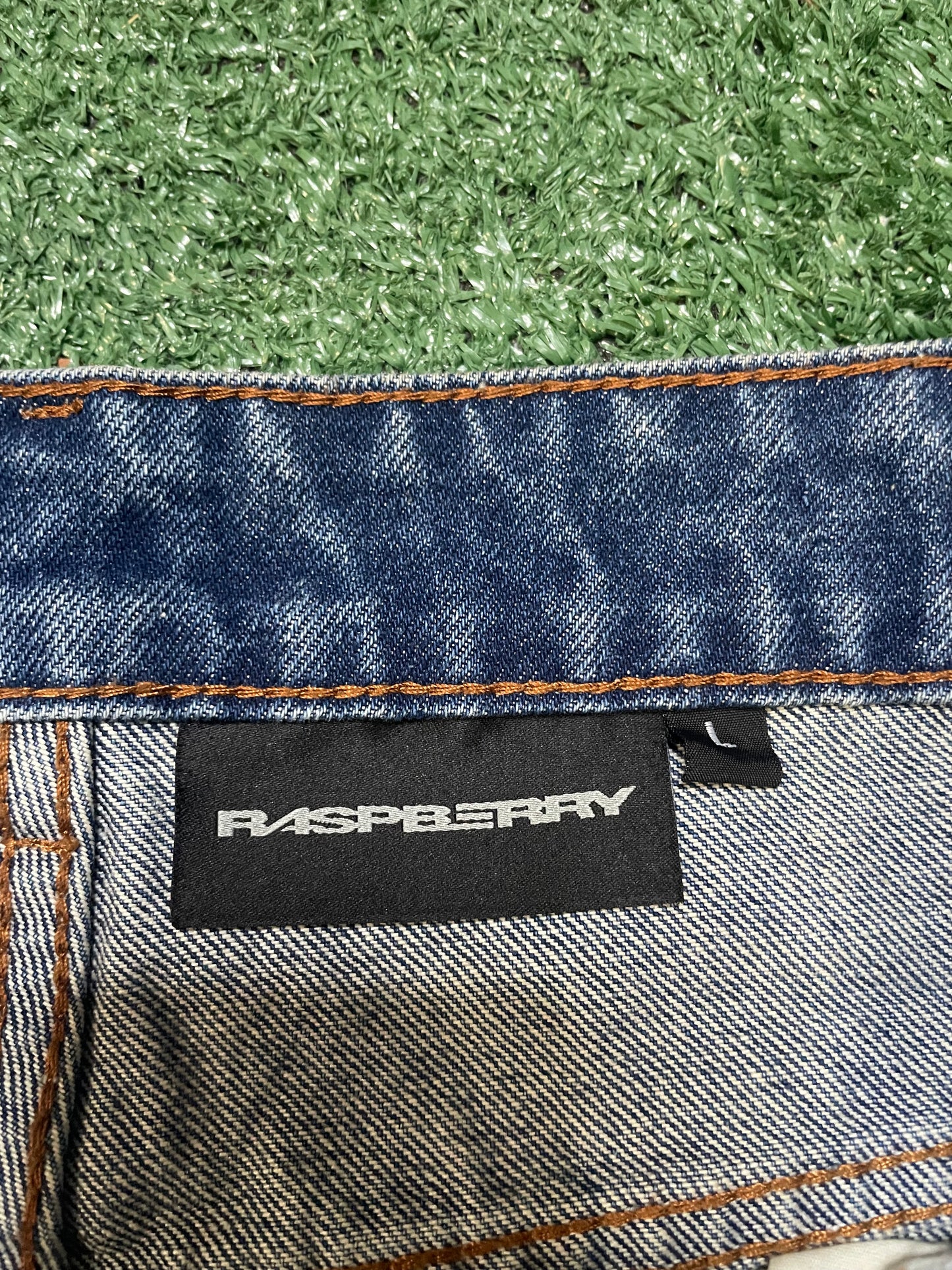 Gv Gallery Raspberry hills Miley Cyrus Denim