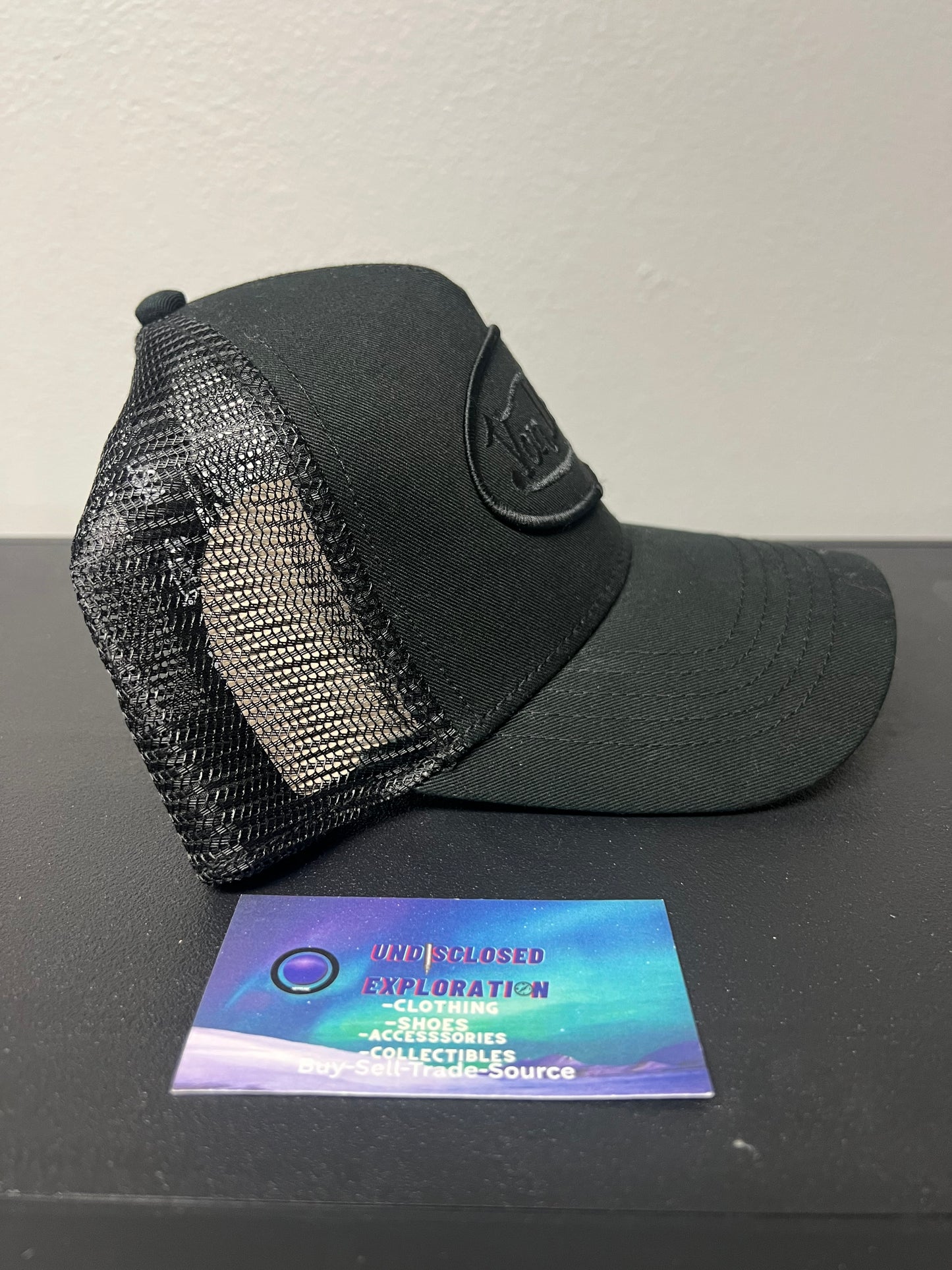 Von Dutch black hat