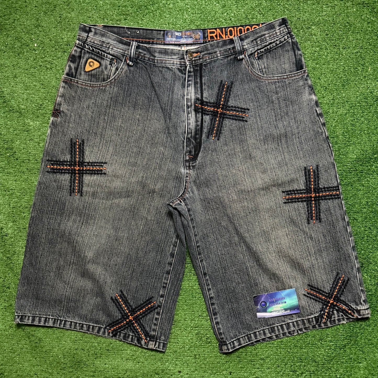 Vintage Akademiks Jorts