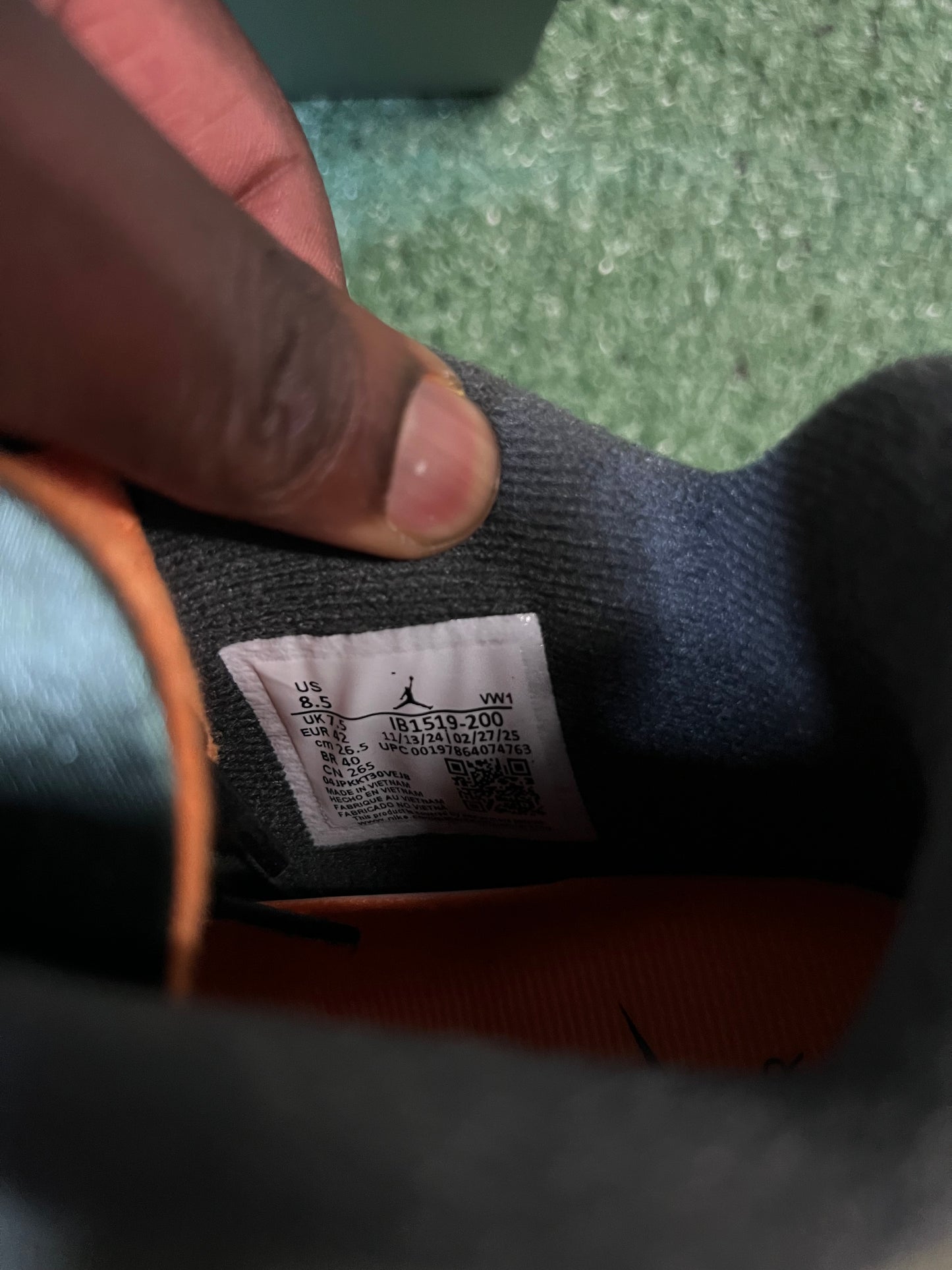 Jordan 4 undefeated