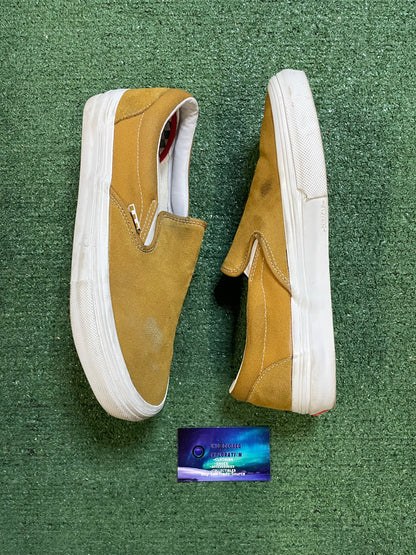 Vans mustard yellow slip on size 10men/11.5women