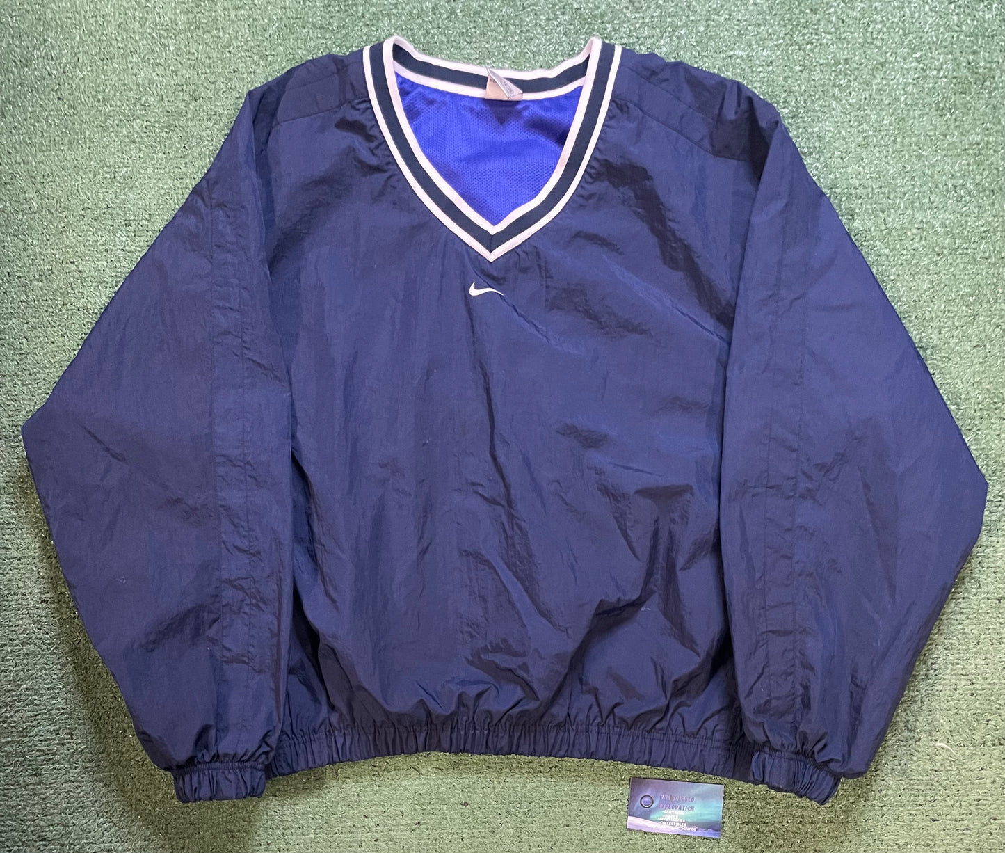 Vintage 1990s Nike navy center swoosh pullover crewneck