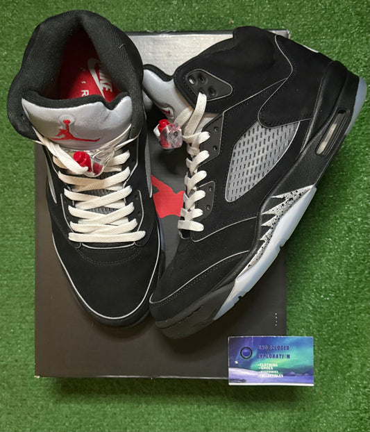 Jordan 5 Black Metallic Reimagined 11 Men/12.5 Women “Preowned”