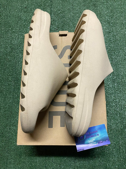 Adidas Yeezy Slide “Bone” size 13men/14.5women