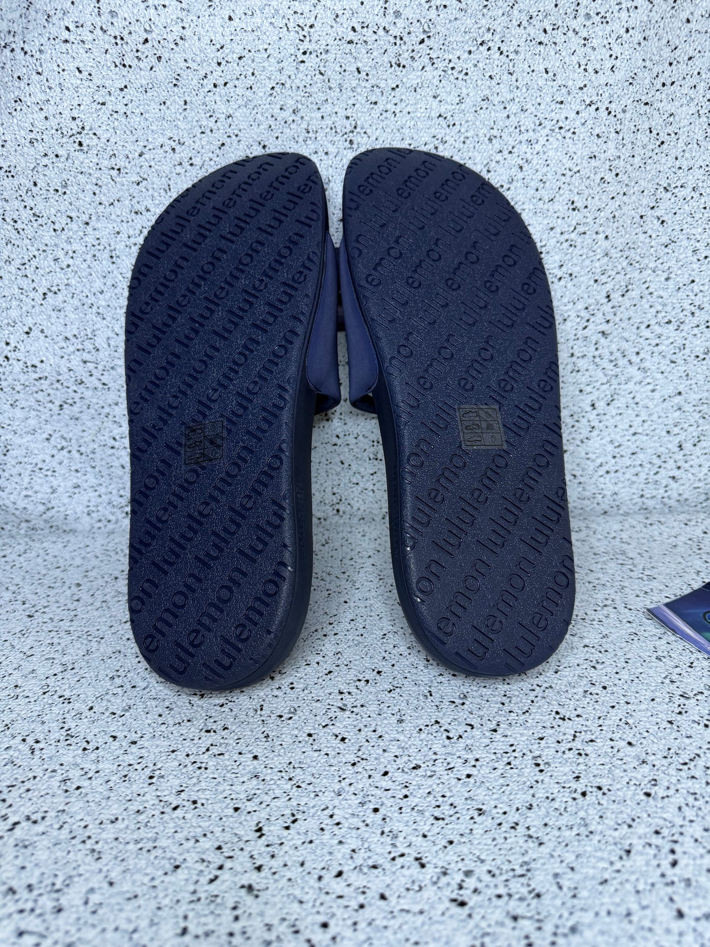 Lululemon Restfeel Slide