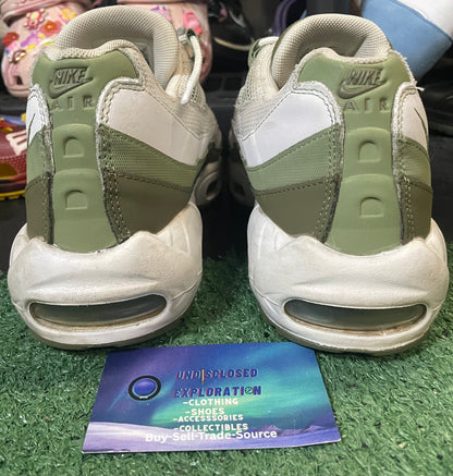Nike air max 95 white oil green size 11men/12.5women