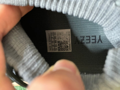 Yeezy 450 stone teal size 13men/14.5women