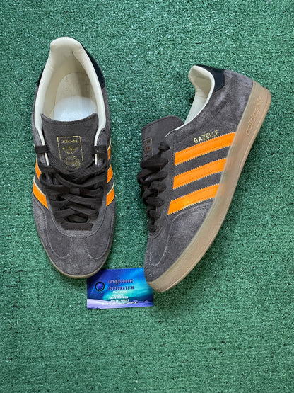 Adidas Gazelle brown & tangerine size 9.5men/11women