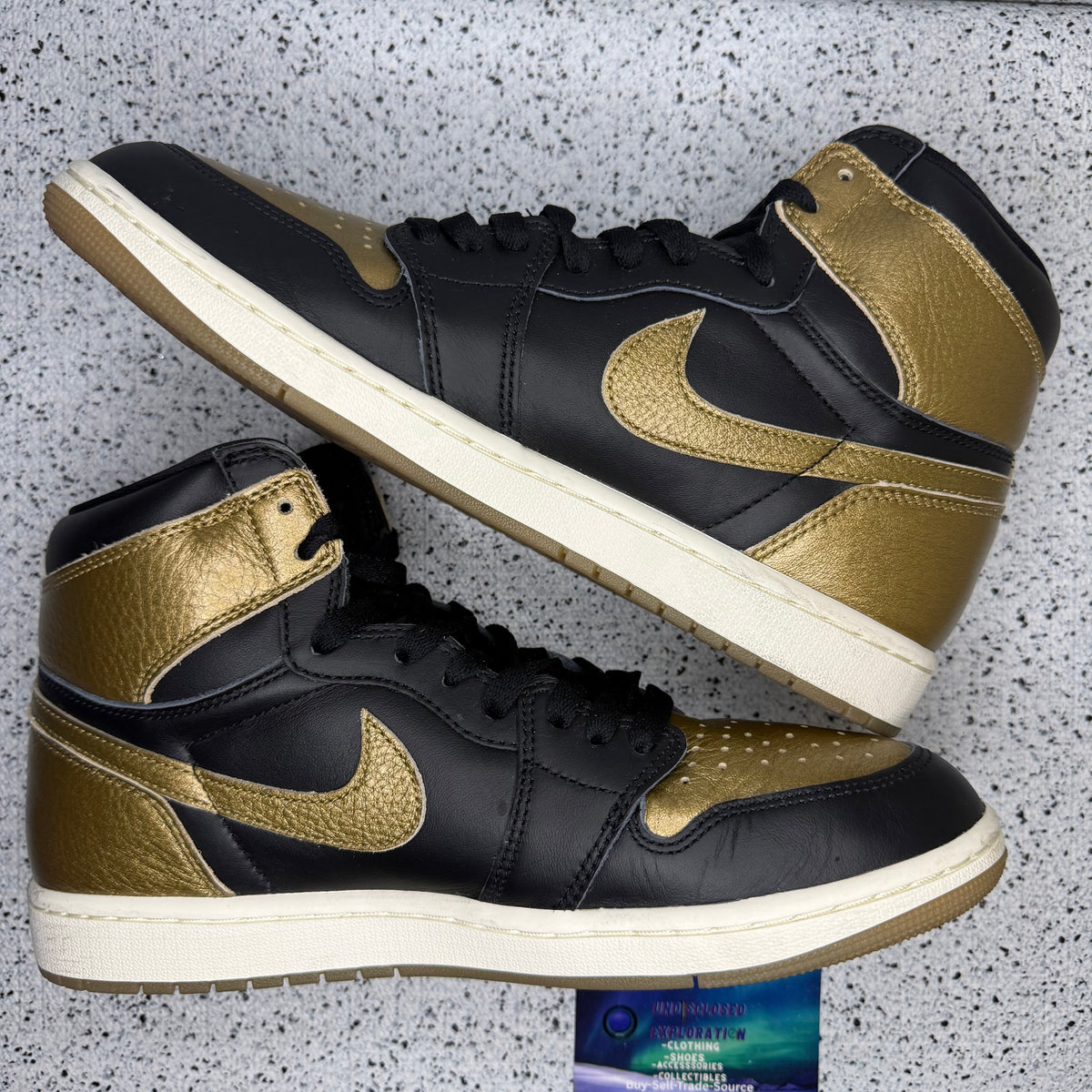 Jordan 1 Black Metallic Gold 10 Men “Preowned”