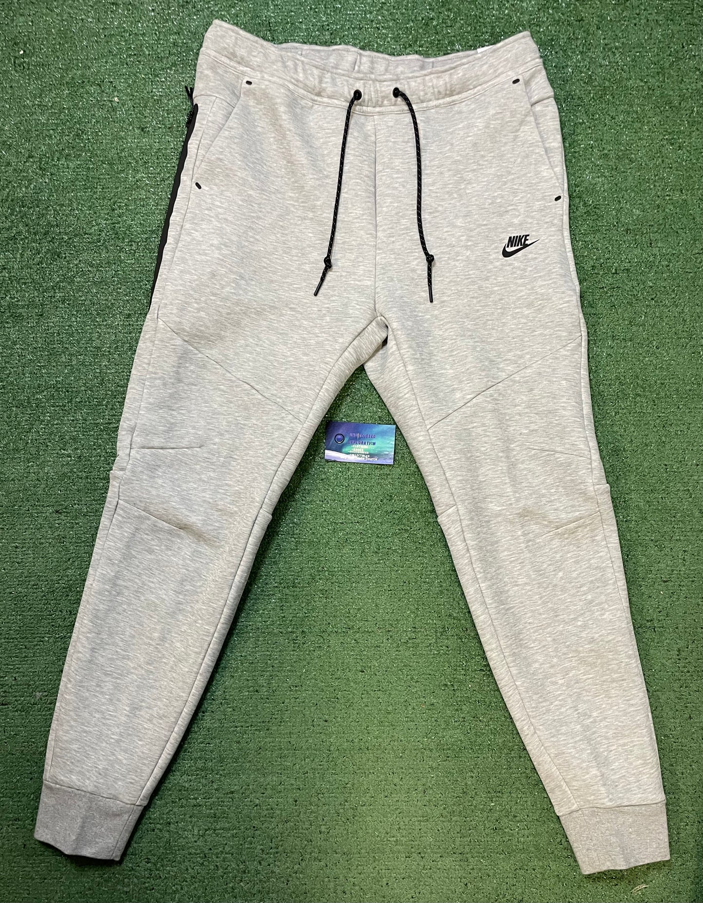 Nike tech fleece grey sweatsuit