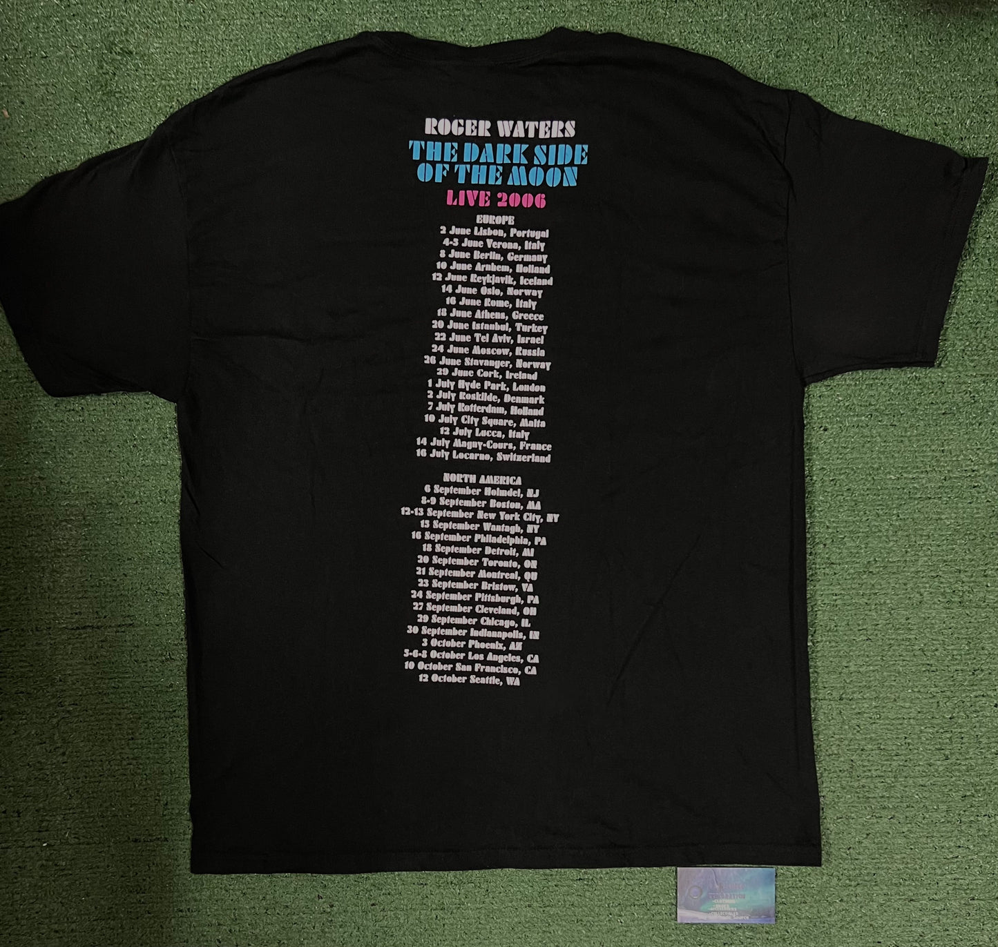 Vintage 2000s Roger Waters Pink Floyd the dark side of the moon tour tee