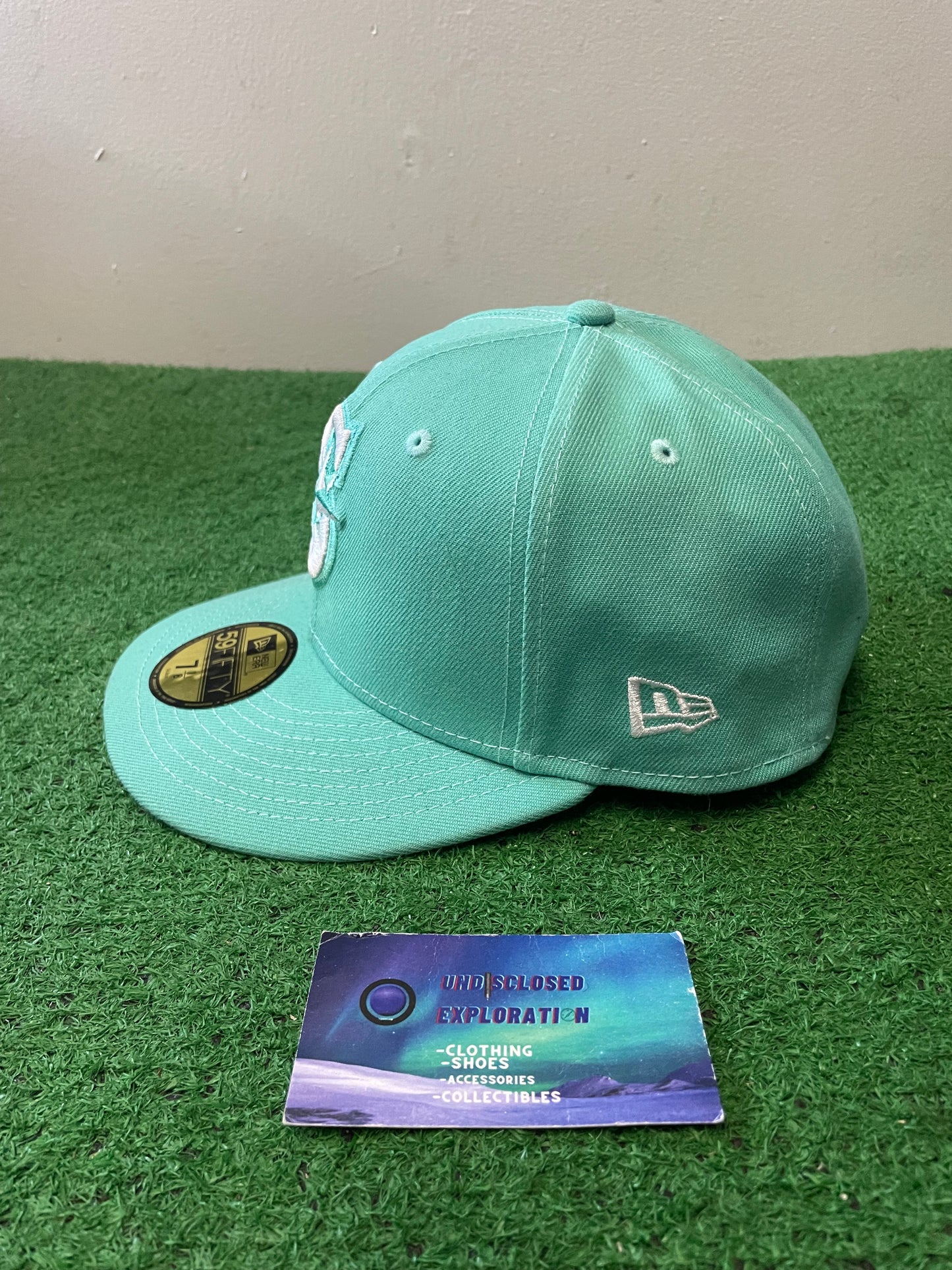 Seattle Mariners mint new era fitted hat