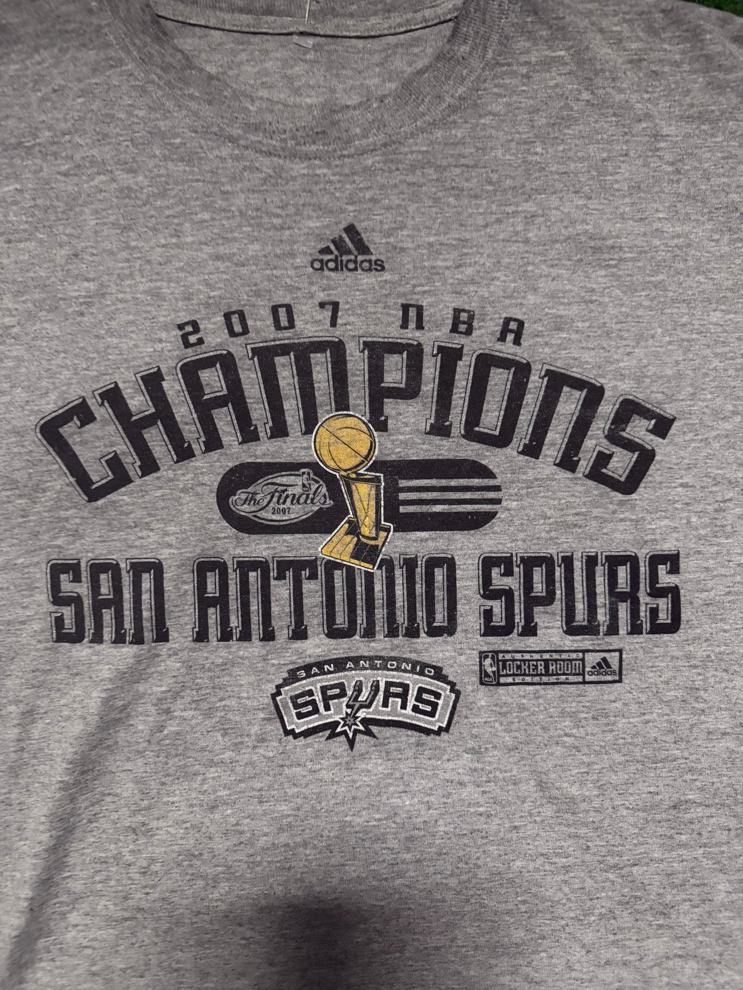 Vintage San Antonio Spurs 2007 NBA Champs Shirt