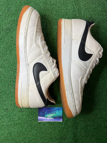 Nike Air Force 1 canvas 2004 size 11.5men/13women