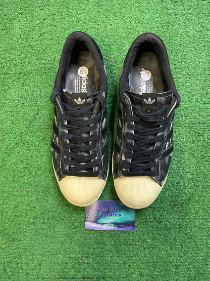 Adidas superstar X Bape undefeated black camo size 8.5men/10women