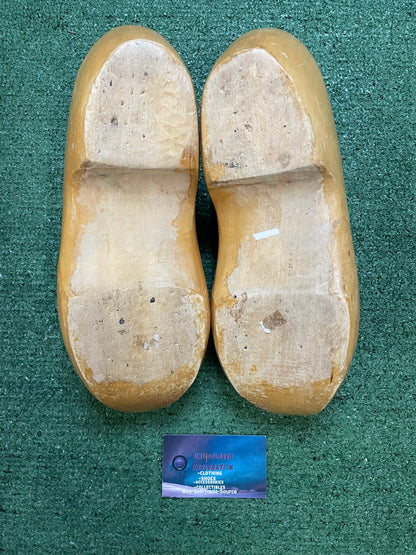 vintage hand-painted wooden clogs size 8men/9.5women