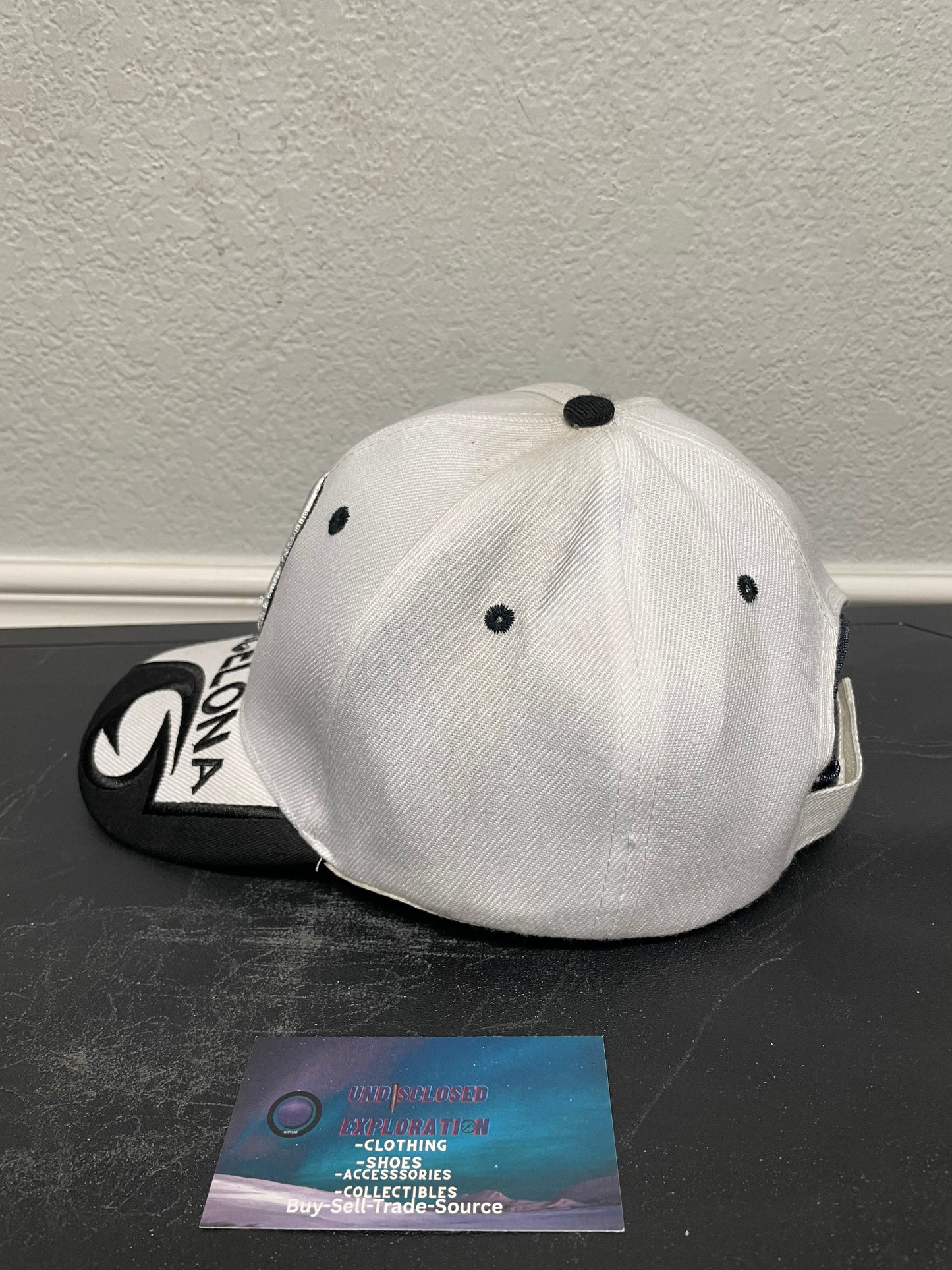 Barcelona black and white hat