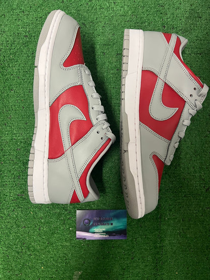 Nike dunk low reverse ultraman