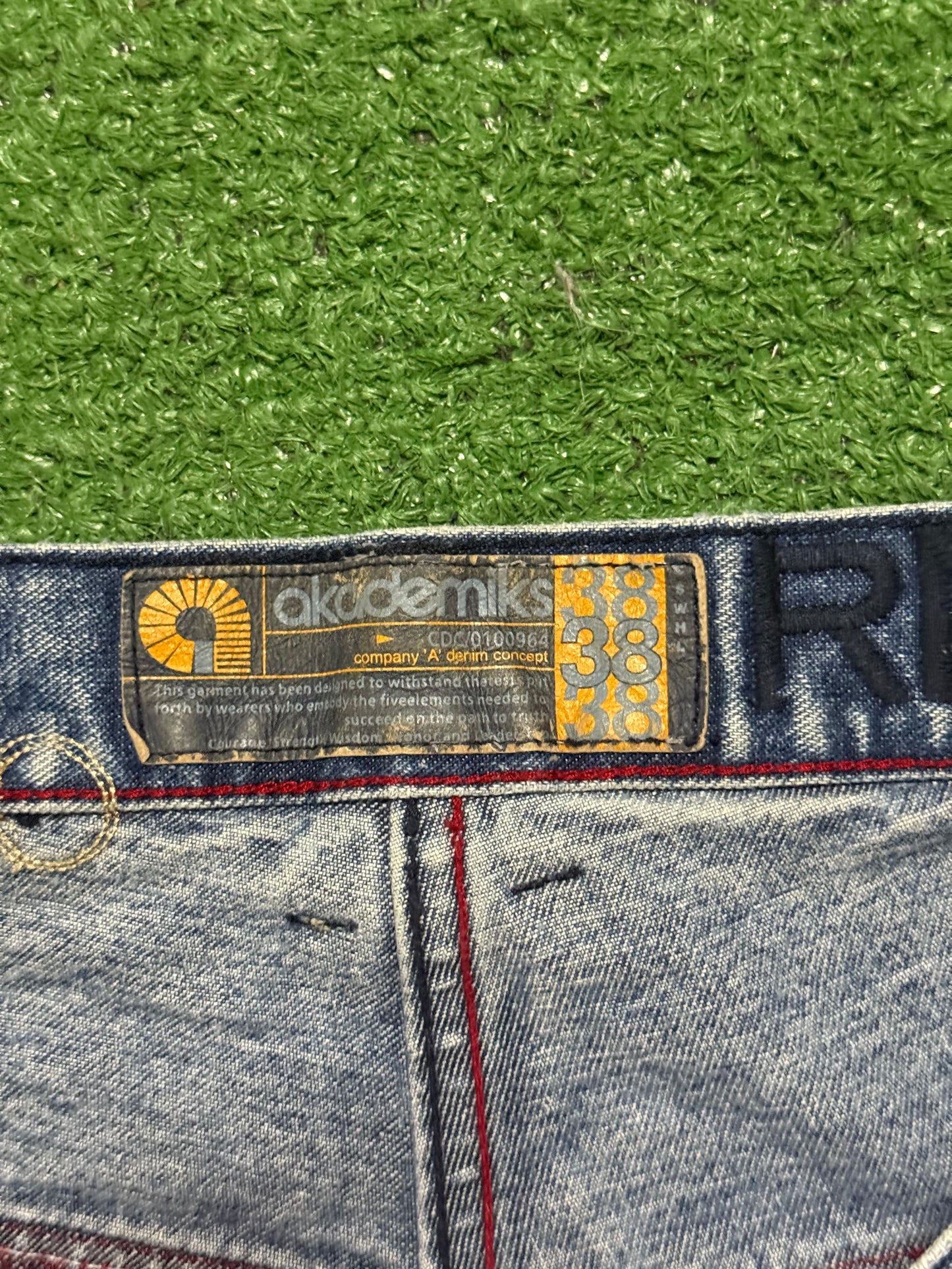Vintage Akademiks Jorts