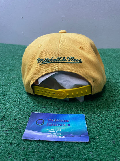 Seattle Sonics yellow and green Mitchell & Ness hat
