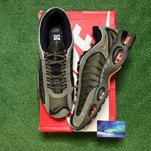 Nike Air Max Tailwind 4 Khaki