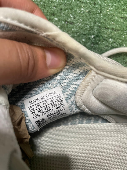 Adidas Yeezy 350V2 Cloud white  size 11men/12.5women
