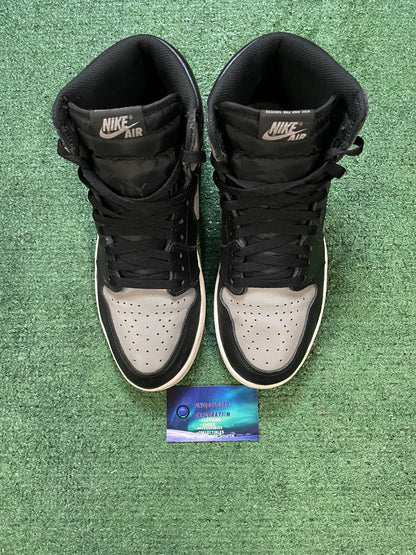 Air Jordan 1 high shadow 2018 size 10men/11.5women