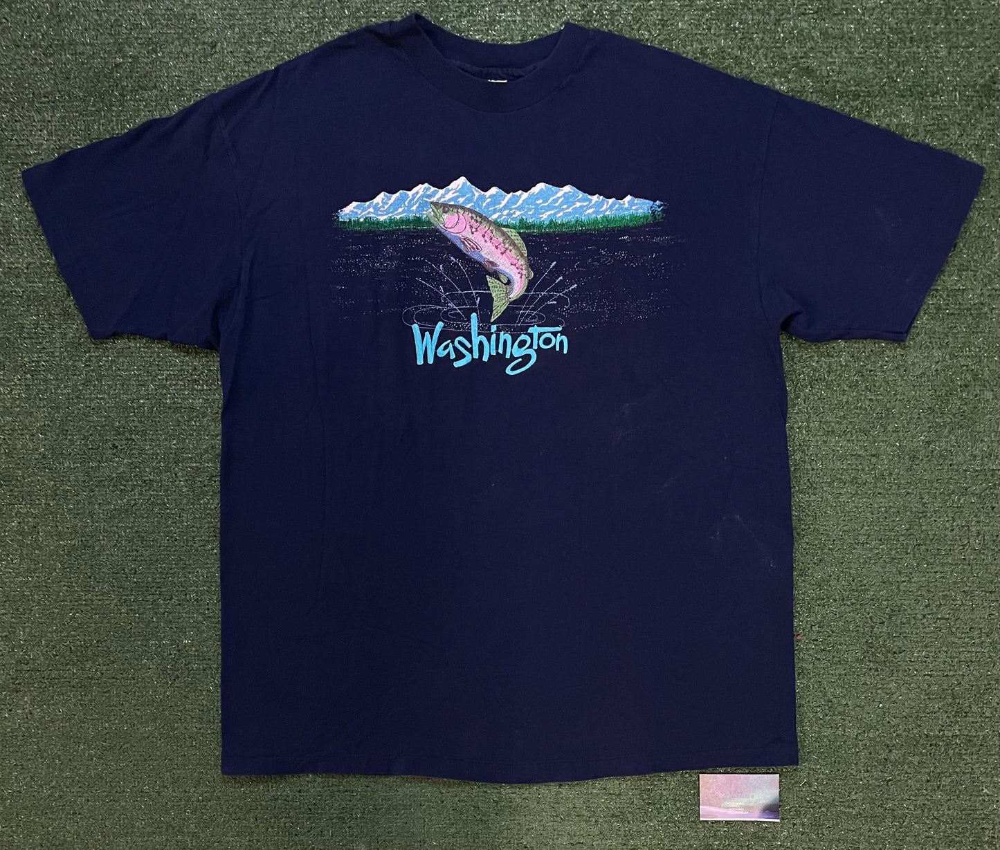 Vintage 1990s king salmon Washington nature embroidered tee