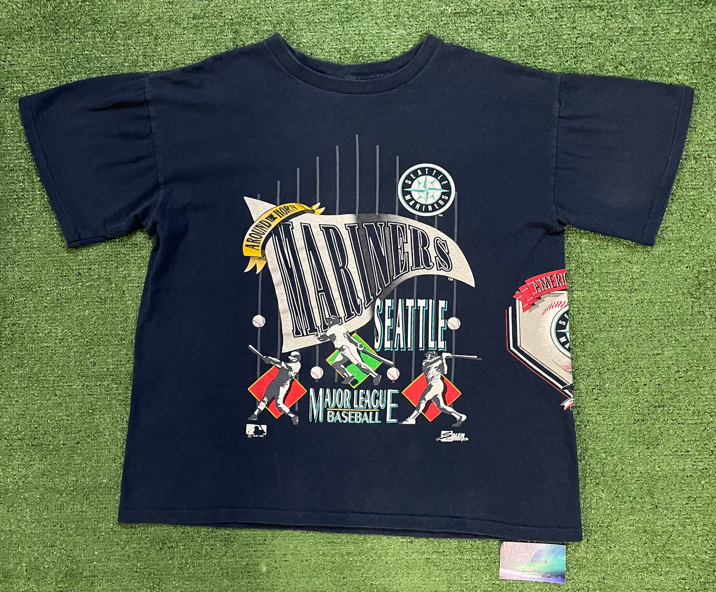 Vintage 1990s Seattle Mariners around the horn all over print tee