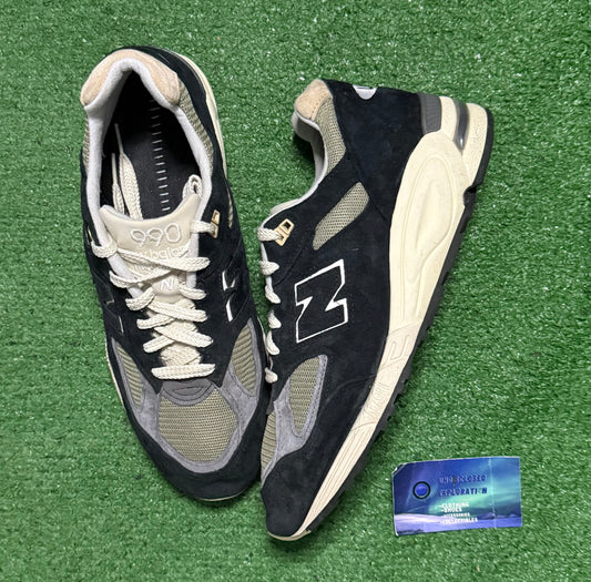 New Balance 990v2 Teddy Santis Black 10 Men/11.5 Women “Preowned”