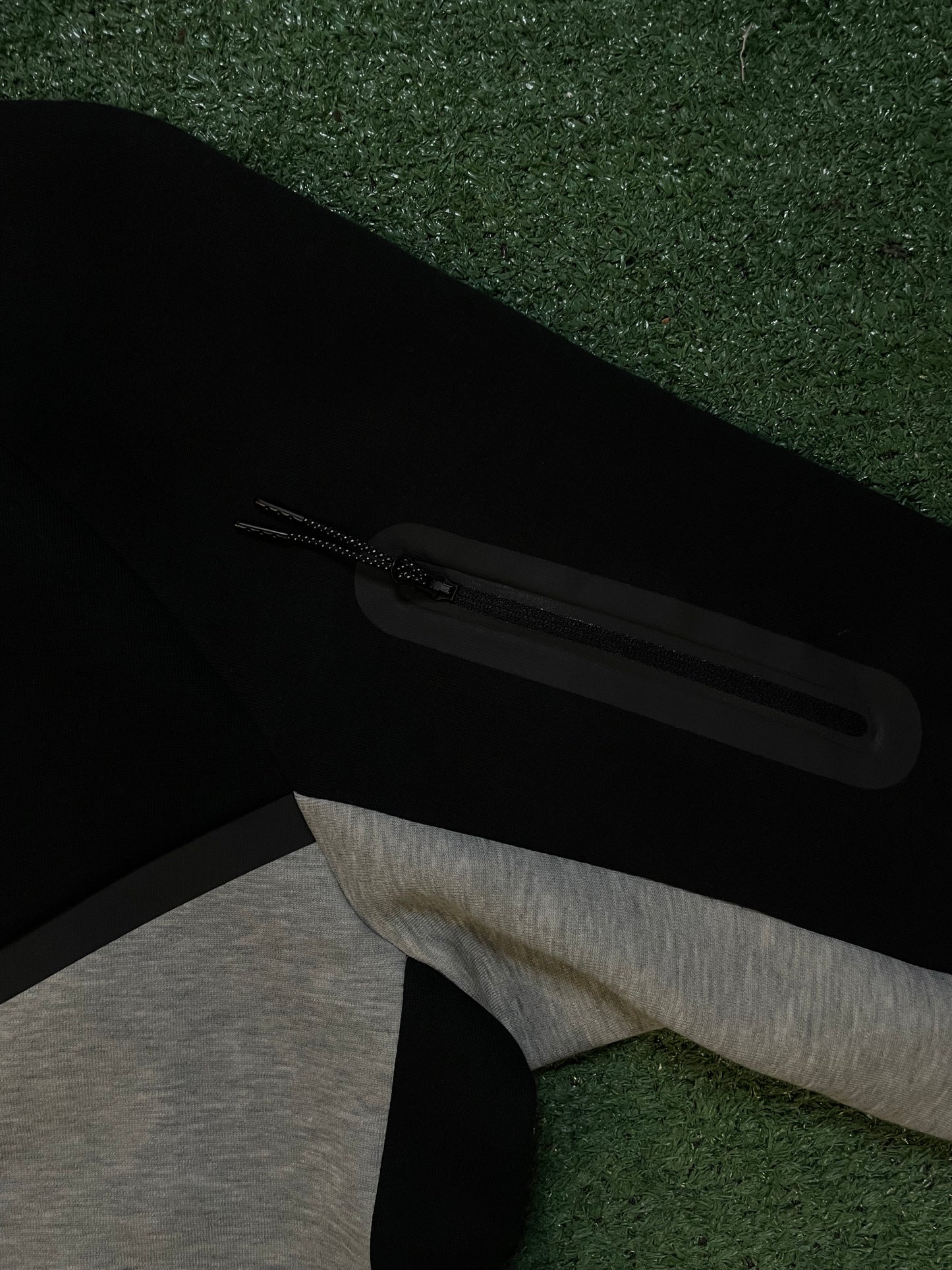 Nike tech fleece grey and black sweatsuit