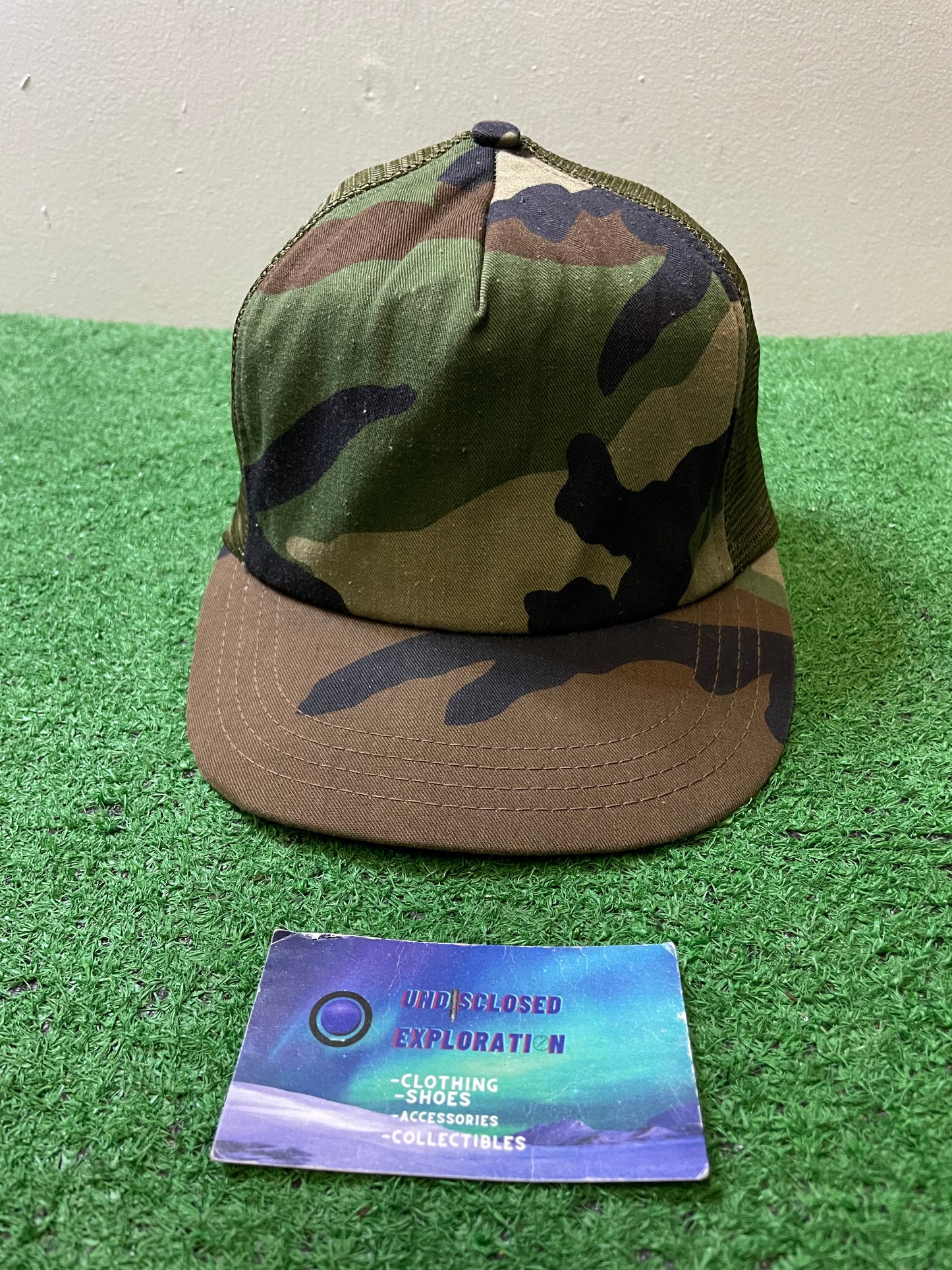 Vintage 1980s camo hat